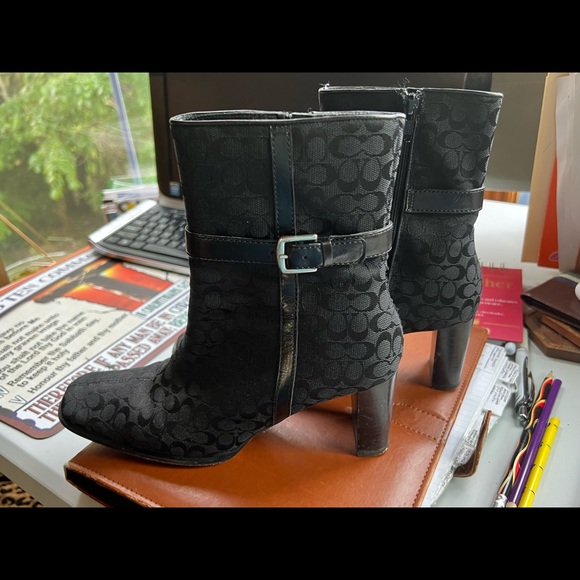 Size6 1/2 canvas logo midi calf coach boots - Picture 8 of 17